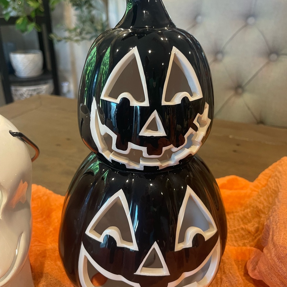 HALLOWEEN Black and White Pumpkin Lantern